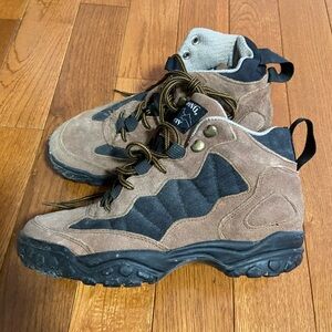 Spalding Men's Tan and Black Hiking Boots